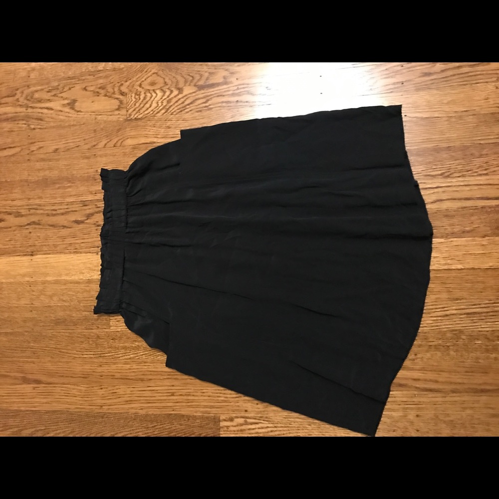 Black midi skirt. 100% silk